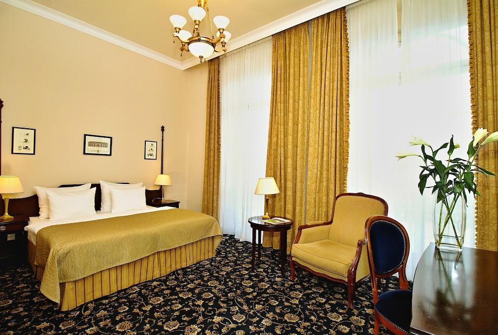 Gourmet Hotel Villa Patriot Mariánské Lázně Exterior foto