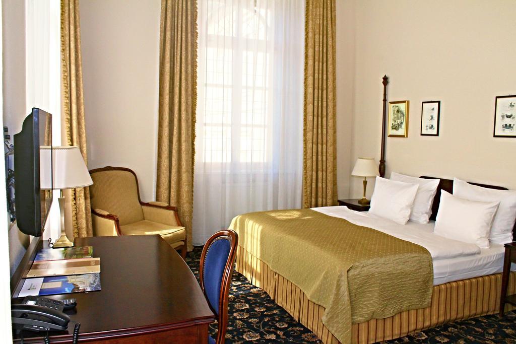 Gourmet Hotel Villa Patriot Mariánské Lázně Habitación foto