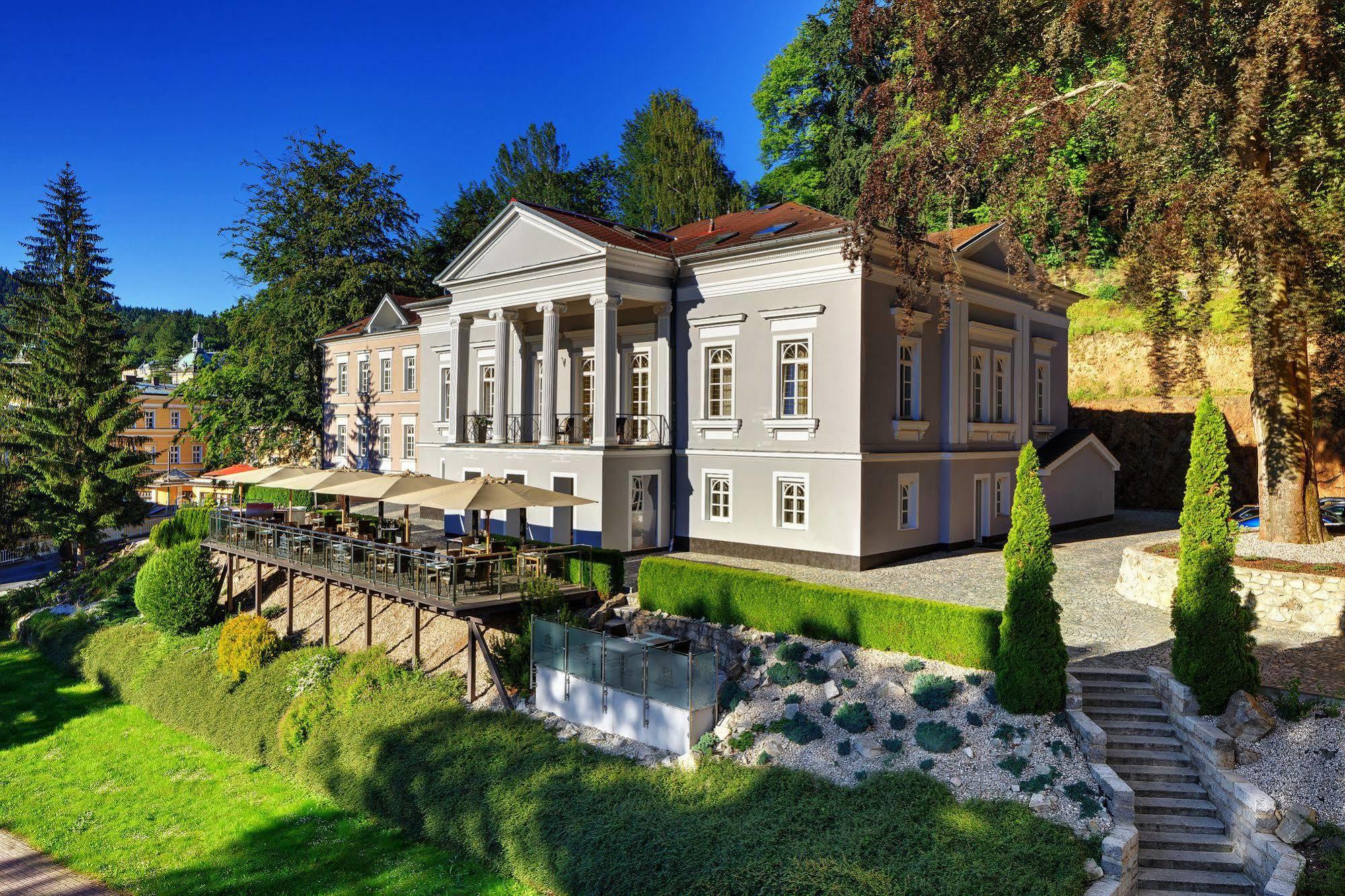 Gourmet Hotel Villa Patriot Mariánské Lázně Exterior foto